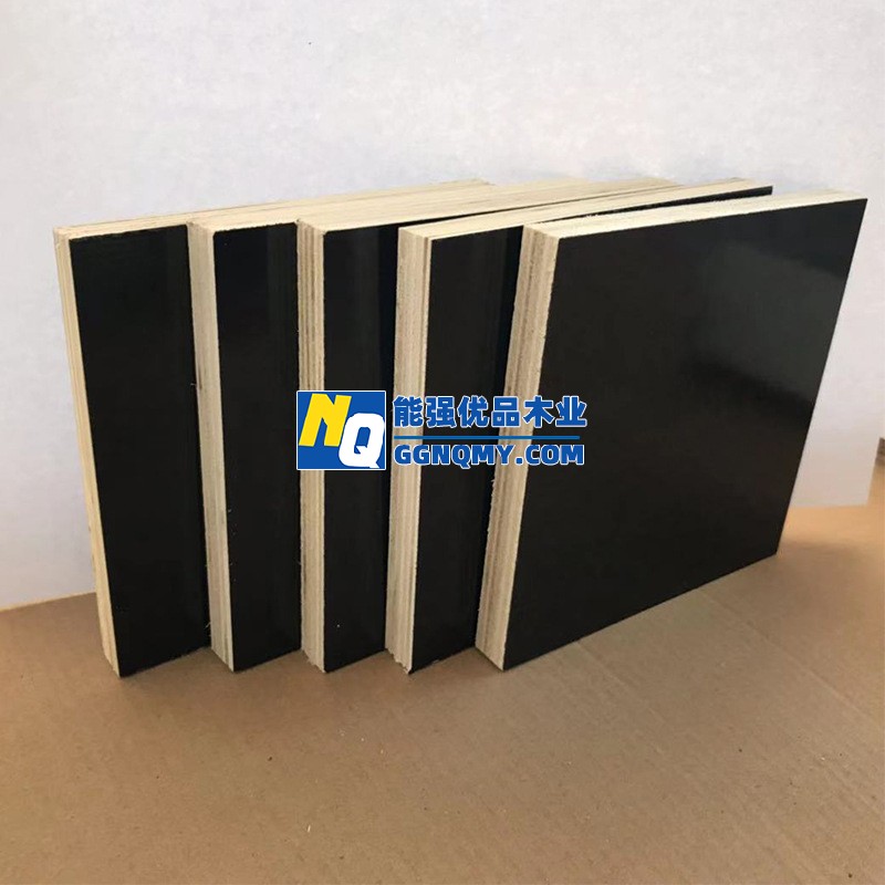 1704788889915564